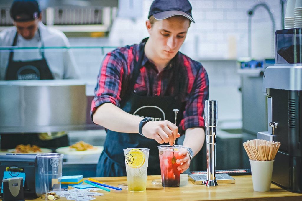 employee-management-in-food-cafe