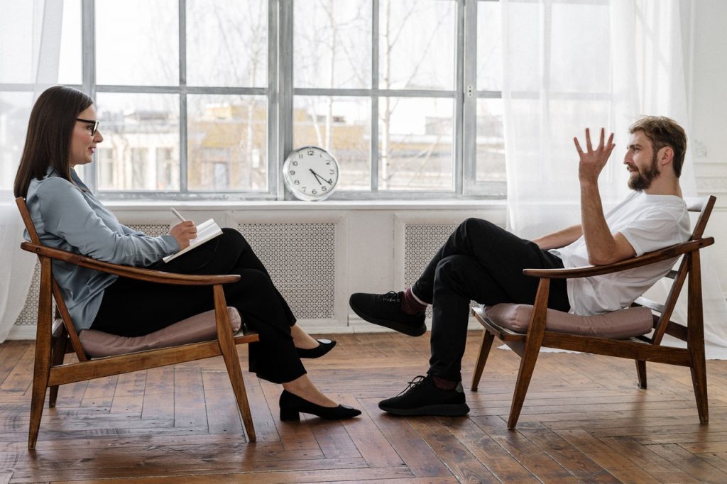 two-persons-discussing-about-life-coaching